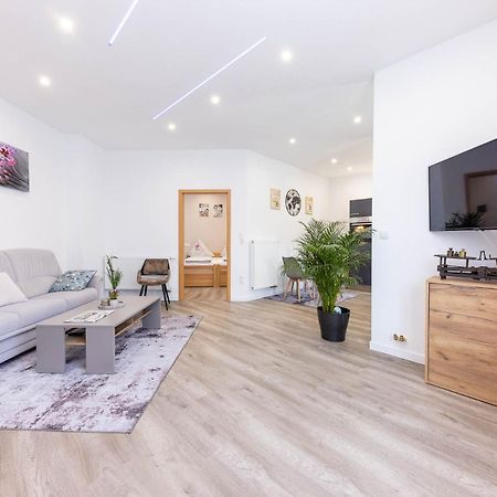 Neu I Ferienwohnung Jasmin Андернах Екстер'єр фото