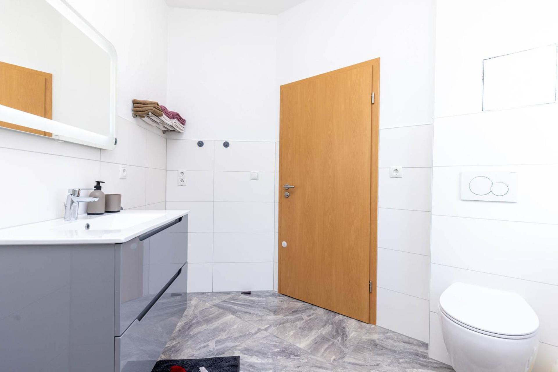 Neu I Ferienwohnung Jasmin Андернах Екстер'єр фото